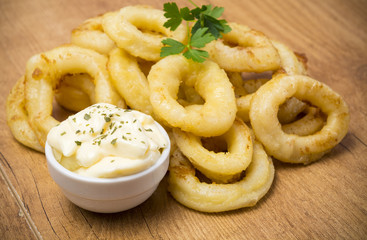 Calamares sobre madera