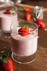 Strawberry overnight oats