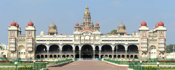 The ancient Mysore palace © fotoember