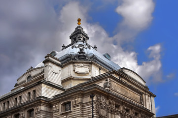 Fototapeta na wymiar Historic building in Central London. London, UK.