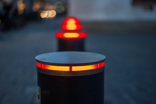 Versenkpoller versperren Zufahrt
