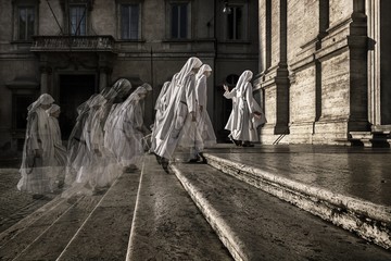 Group of nuns in Rome - obrazy, fototapety, plakaty