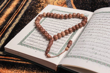 Muslim Tasbih Pearl Beads in Love Shape