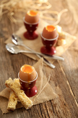 trois oeufs à la coque 1