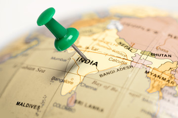 Localisation Inde. Broche verte sur la carte.