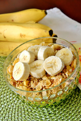 Breakfast cereal with bananas