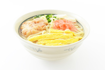 沖縄伝統の豚足テビチそば