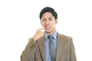 歯痛を訴える男性