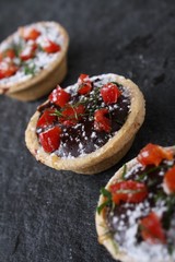 mini chocolate tarts with chili