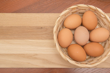Яйца в корзине
