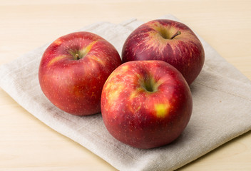 Red apples