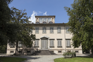 Fototapeta na wymiar Villa storica di Lucca
