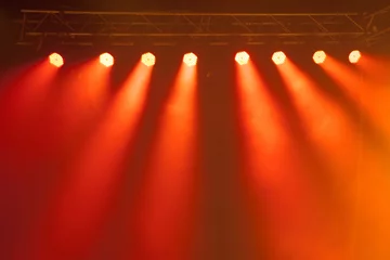 Abwaschbare Fototapete Licht und Schatten Bühnenlicht auf Konzert.
