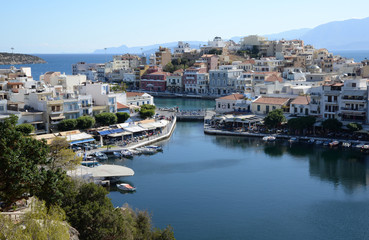Fototapeta na wymiar Voulismeni-See in Agios Nikolaos, Kreta
