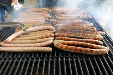  Bratwurst auf dem Grill
