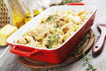 Casserole with cauliflower and chicken