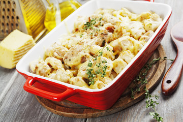 Casserole with cauliflower and chicken