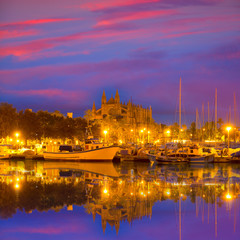 Fototapeta na wymiar Palma de Mallorca sunrise with Cathedral and port