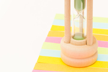 Sandglass on colourful labels - small amount - green