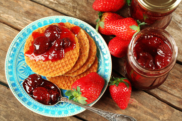 Wafers with strawberry jam and berries