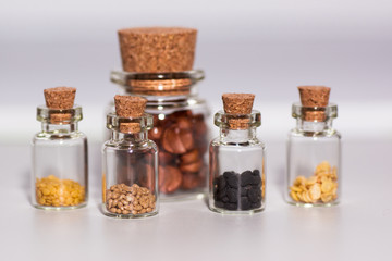 Fläschchen mit Samen