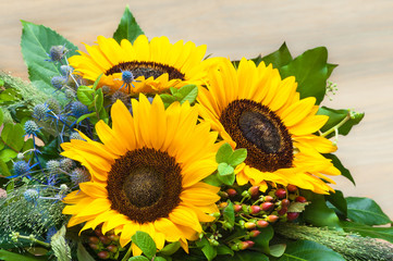 Sonnenblumen, Schnittblumen, Floristik, Blumenstrauß