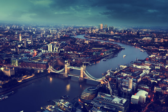 Fototapeta Londyński widok z lotu ptaka z wierza mostem, UK