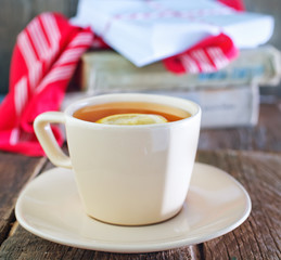 tea with lemon in cup