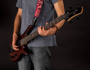 Obraz na płótnie Canvas Bass guitarist.