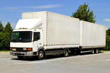 Truck and trailer
