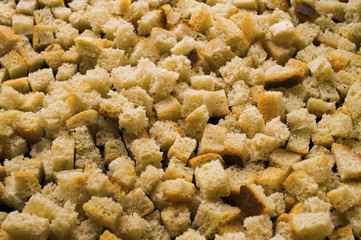 Small croutons