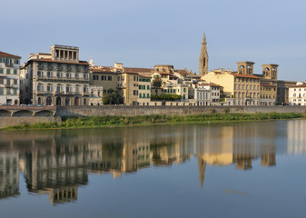 Fototapeta na wymiar Florence Arno river embankment