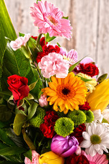 Composition with bouquet of flowers © monticellllo
