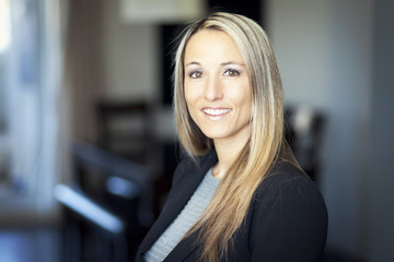Obraz premium Portrait Of A Mature Woman smiling at the camera
