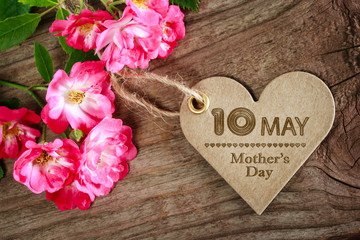 Naklejka na ściany i meble May 10th Mothers Day heart shaped card with roses