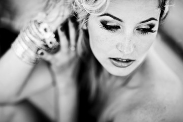 Beautiful woman in black and white portrait 