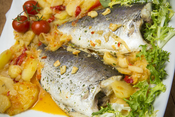 Almorzando pescado