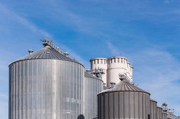 Storage facility cereals, and biogas production