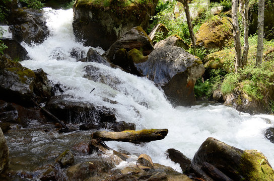 fiume di montagna