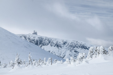Fototapeta na wymiar Winter scenery in polish Karkonosze mountains