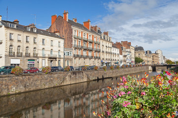 Fototapeta na wymiar Embankment of river Vilaine in Rennes