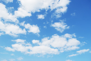 Obraz na płótnie Canvas white clouds and blue sky