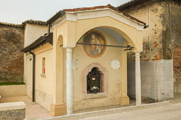 Fototapeta na wymiar Ossarium der gefallenen Eidgenossen, Marignano 1515, Italien
