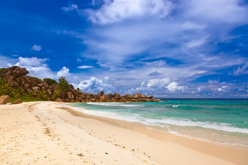 Fototapeta na wymiar Tropical beach at Seychelles