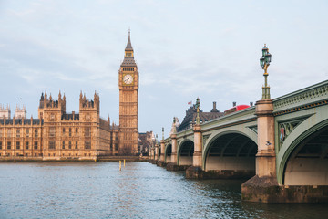Fototapeta na wymiar Big Ben and Parliament building at early morning in London