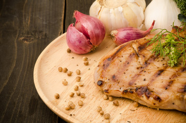 Grilled pork (steak)