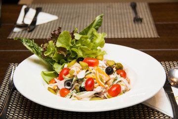 Mixed greens and vegetable salad