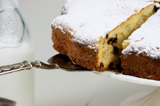 Italian cake with ricotta, pears and drops of chocolate