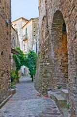Alleyway. Oriolo. Calabria. Italy.