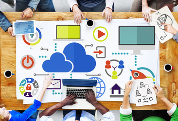 Brainstorming Sharing Online Global Communication Cloud Concept